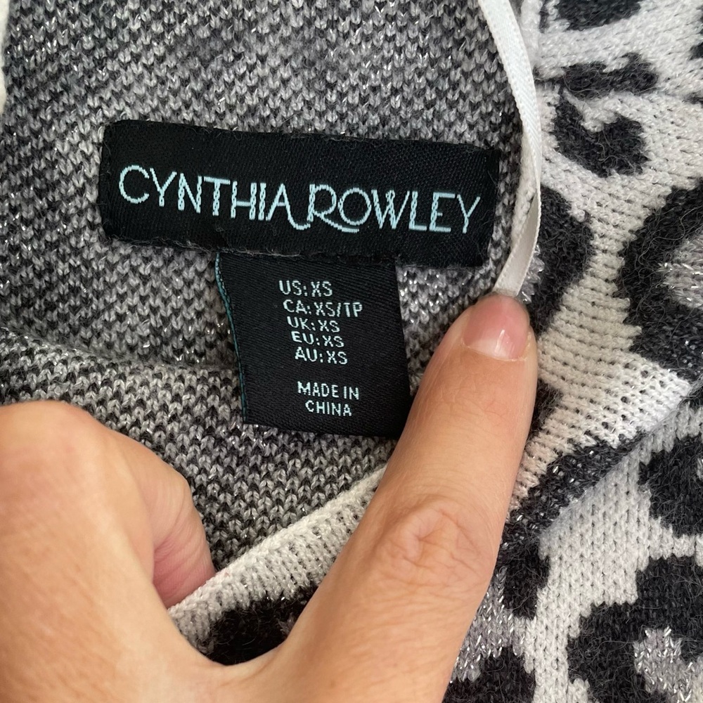 Sweater - Picture 2 of 3